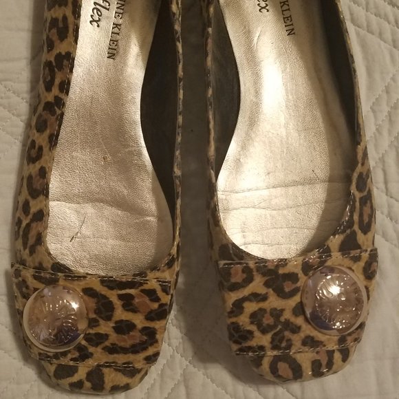 Anne Klein flats - Picture 1 of 9